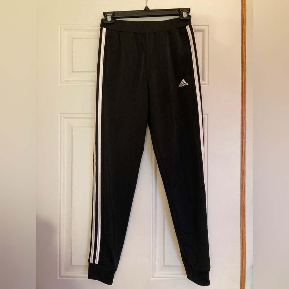 Black Adidas tracksuit bottoms/sweatpants